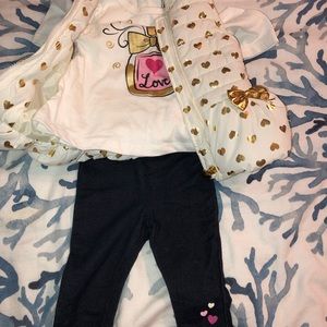 Dark denim Jeggings, long sleeved T & puffy vest